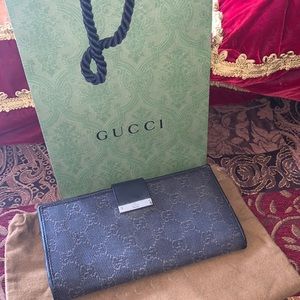 Authentic Gucci GG Long wallet